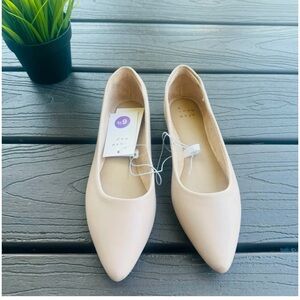 A new day Flats New without tags Elegant Cream Women's Flats